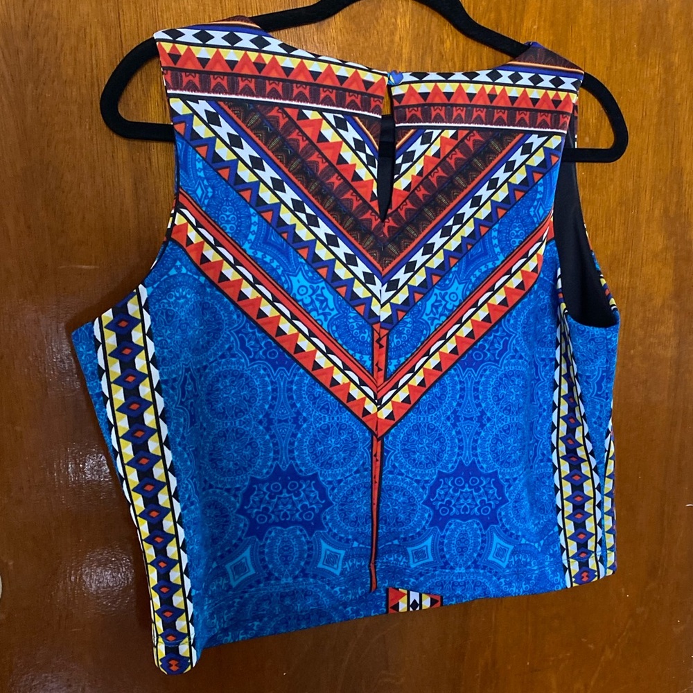 Patterned Top - Picture 3 of 3